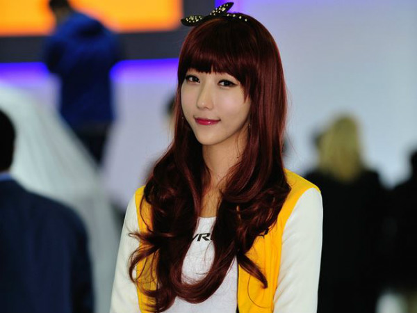 சியோல் ஆட்டோ ஷோவில் அழகிகள் சியோல் ஆட்டோ ஷோவில் அழகிகள்