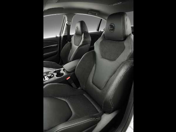 வாக்ஸ்ஹால் விஎக்ஸ்ஆர்8