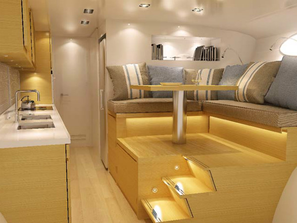 ஆதஸ்ட்ரா ஆடம்பர படகு