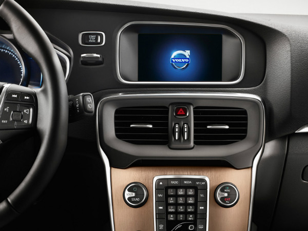 வால்வோ வி40 கிராஸ் கன்ட்ரி