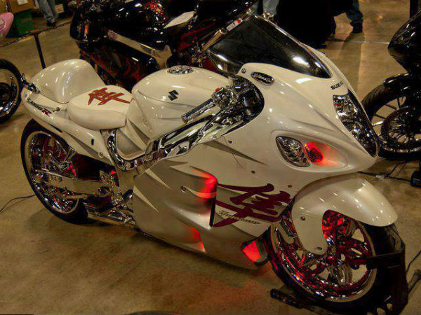 சுவாரயஸ்யமான ஆட்டோமொபைல் படங்கள்