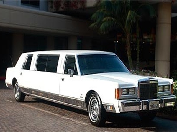  1988 லிங்கன் டவுன் கார்