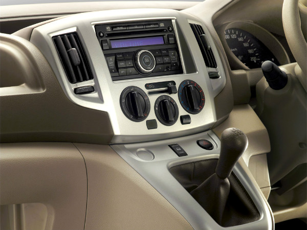 நிசான் எவாலியா