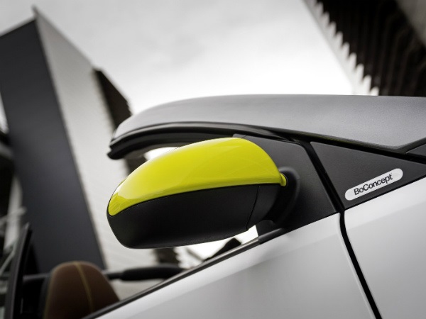 மிரர் கேப்