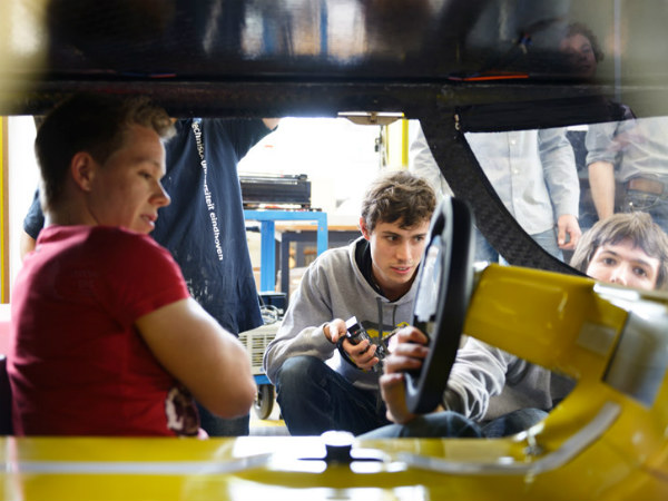 டச்ஸ்கிரீன் சிஸ்டம்