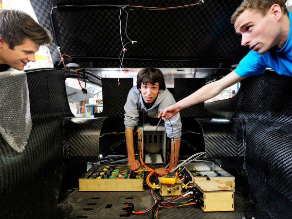 ஸ்டெல்லா சோலார் கார்