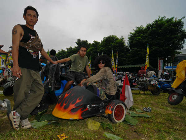 கஸ்டமைஸ் வெஸ்பா ஸ்கூட்டர் திருவிழா 