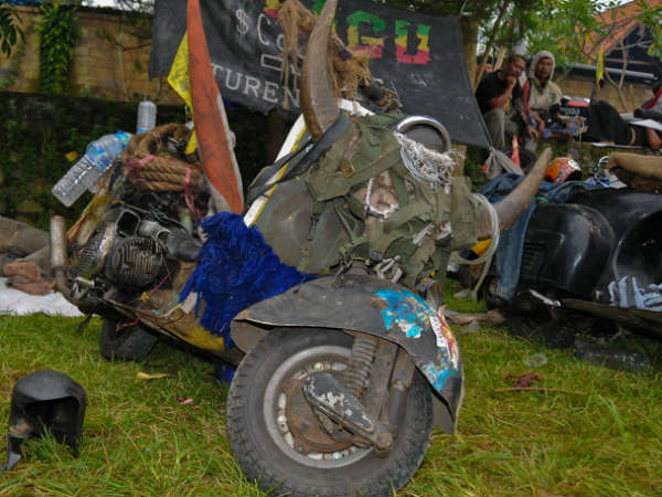 கஸ்டமைஸ் வெஸ்பா ஸ்கூட்டர் திருவிழா 