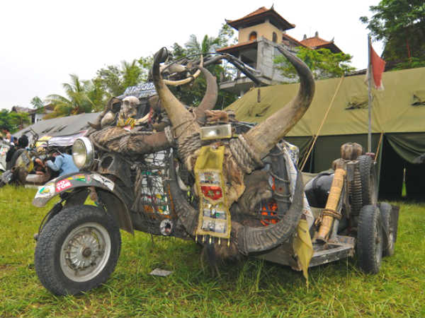 கஸ்டமைஸ் வெஸ்பா ஸ்கூட்டர் திருவிழா 