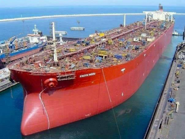 பெரிய ஆயில் கப்பல்