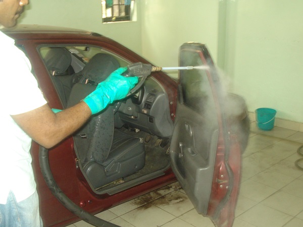 பக்கெட் தண்ணீரா...