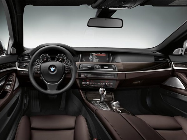 மாடல்கள்