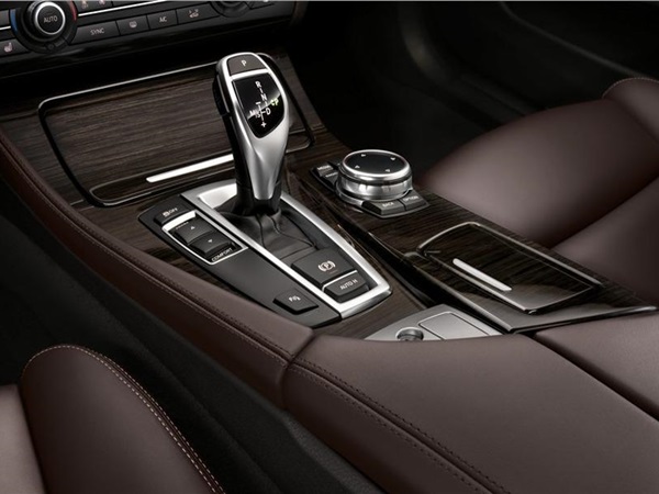 எஞ்சின்