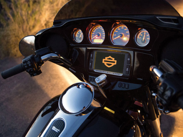 இன்ஃபோடெயின்மென்ட் சிஸ்டம்