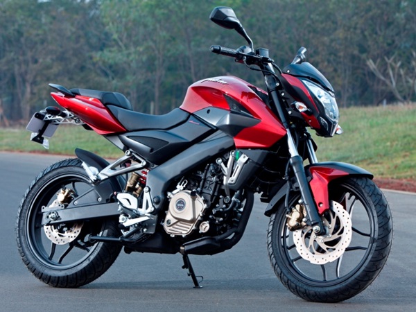 நேக்டு மாடல்