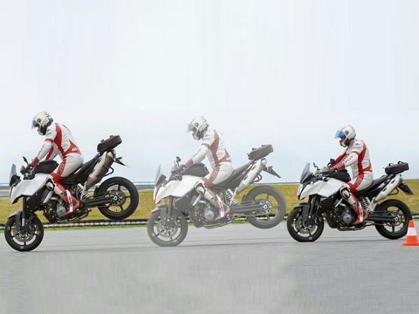 அசகாய சூரர்