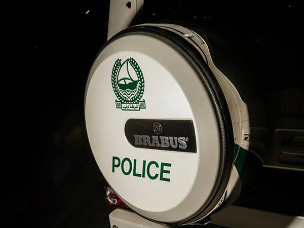 துபாய் போலீஸ் கார்