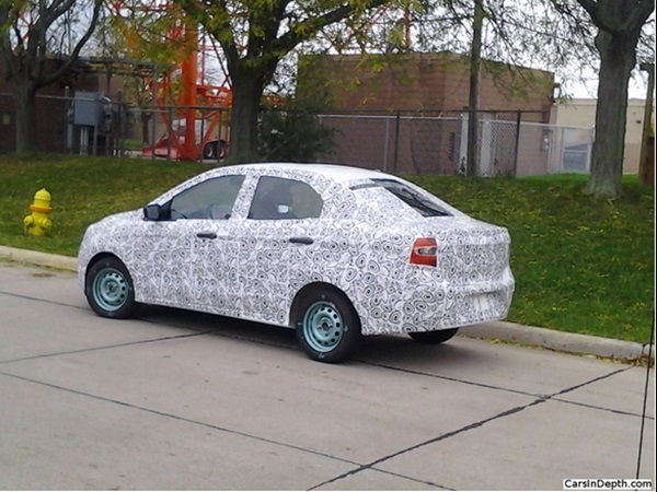  காம்பெக்ட் செடான்