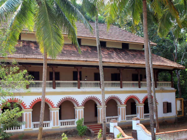 கேரள ஸ்டைல் வீடு