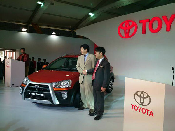 பாதுகாப்பு அம்சங்கள் பாதுகாப்பு அம்சங்கள்