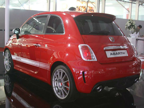 போட்டியாளர்கள்