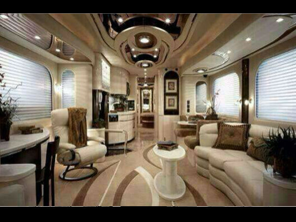  வரவேற்பு அறை