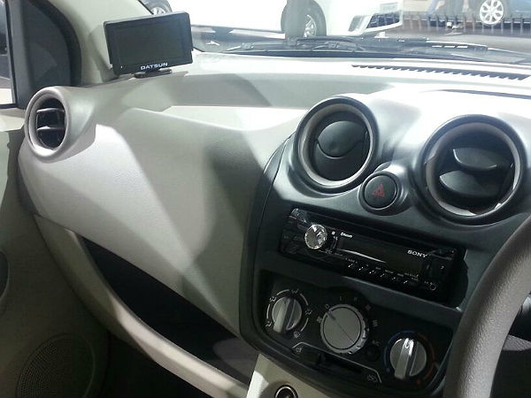 கிளவ் பாக்ஸ்