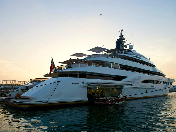 துபாய் சர்வதேச படகு கண்காட்சி