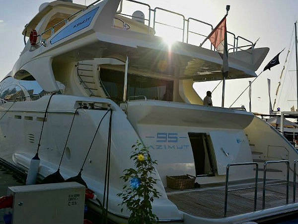 துபாய் சர்வதேச படகு கண்காட்சி