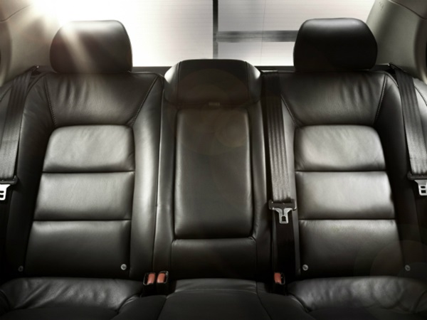  பாதுகாப்பு அம்சங்கள்