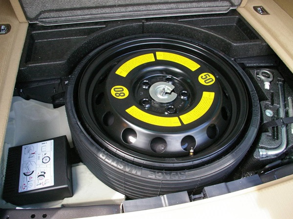  பிரபலம்