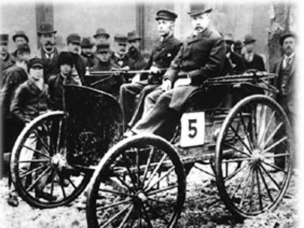 முதல் கார் ரேஸ்