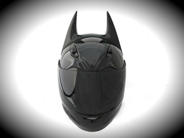 5. பேட்மேன் ஹெல்மெட்