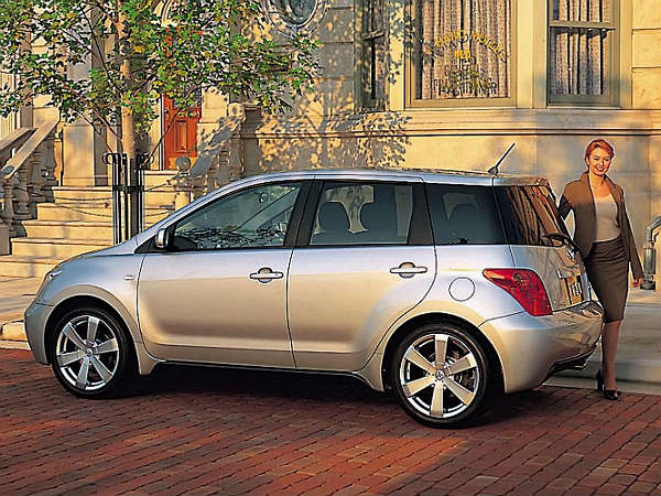  டொயோட்டா ஃபர்ஸ்ட்(Toyota 1St)