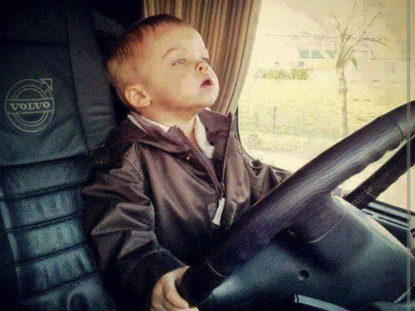 வித்தியாசமான ஆட்டோமொபைல் படங்கள்