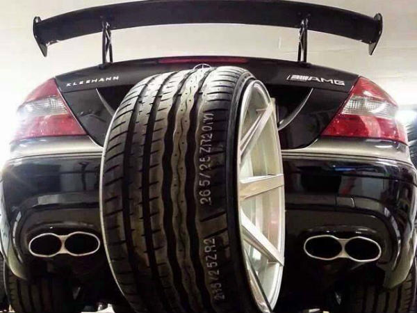 வித்தியாசமான ஆட்டோமொபைல் படங்கள்