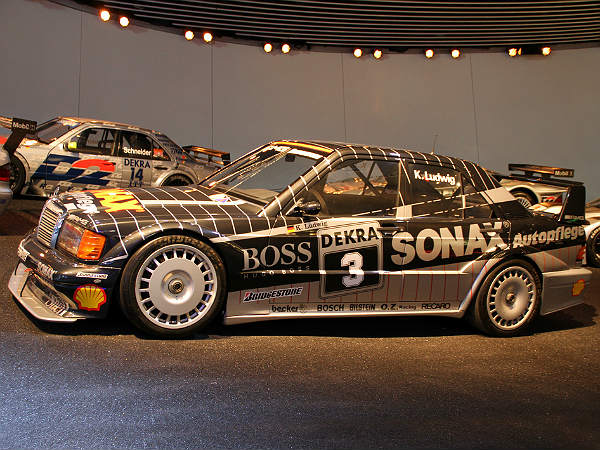 பென்ஸுடன் கூட்டணி