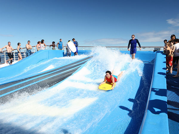 ஒயாசீஸ் ஆஃப் தி சீஸ் கப்பலின் படங்கள்