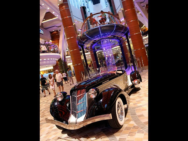 ஒயாசீஸ் ஆஃப் தி சீஸ் கப்பலின் படங்கள்