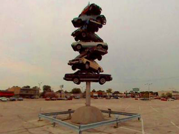 சுவாரஸ்யமான கார் பார்க்கிங் படங்கள்