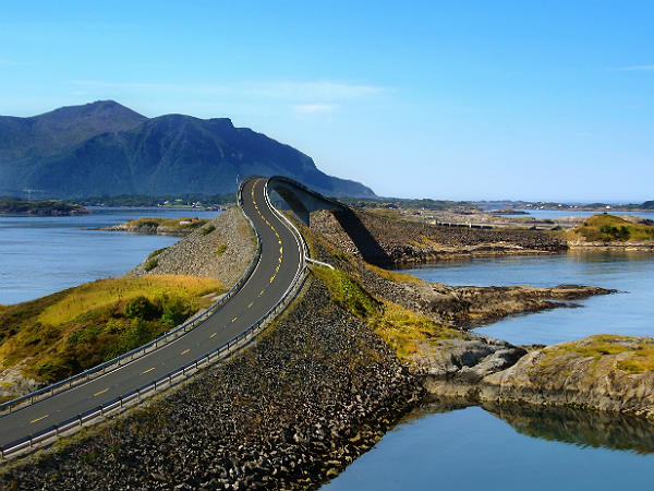 2.அட்லாண்டிக் சாலை, நார்வே