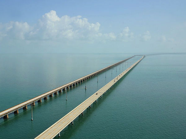 15. மிதக்கும் சாலை, அமெரிக்கா