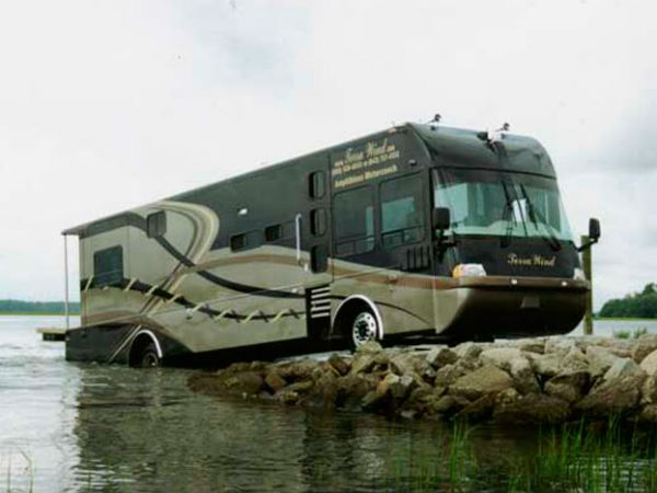 ஆம்னி பஸ் 