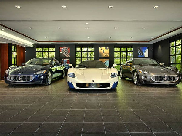 உலகின் அழகான கார் கராஜ் படங்களின் தொகுப்பு