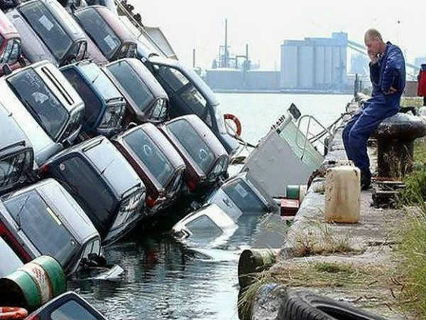 திகைப்பை அளிக்கும் விபத்து படங்கள்