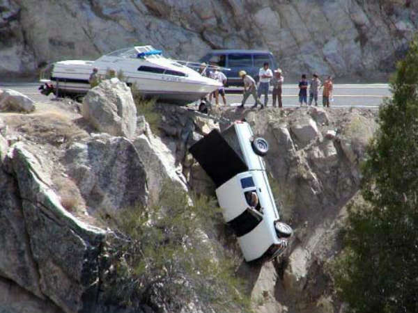 திகைப்பை அளிக்கும் விபத்து படங்கள்