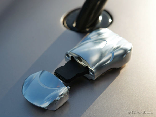  5.பகானி ஹூவைரா கார் சாவி