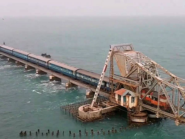 உலகின் அபாயகரமான ரயில் வழித்தடங்கள்