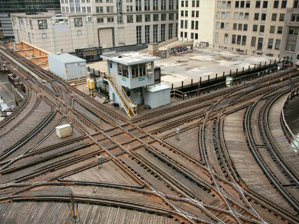 உலகின் அபாயகரமான ரயில் வழித்தடங்கள்