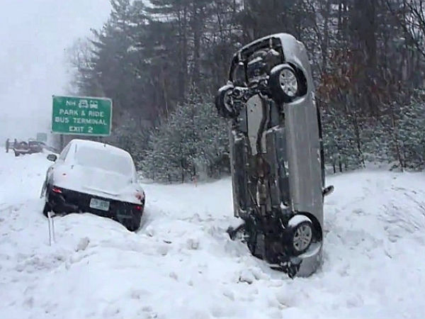 ஆச்சரியமூட்டும் வாகன விபத்து படங்கள்